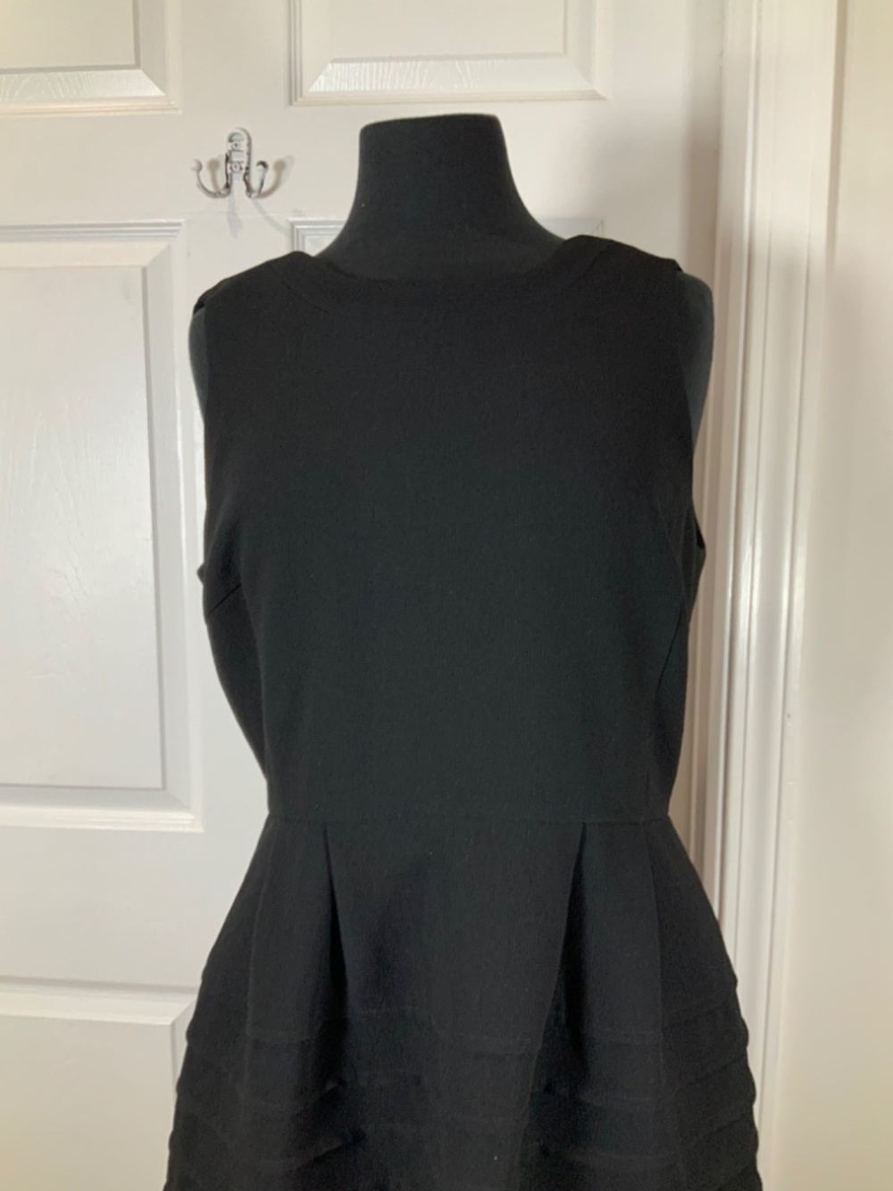 Madewell Black Sleeveless Utility Shift Mini Dress Pockets Minimalist Size 10 - Picture 9 of 10